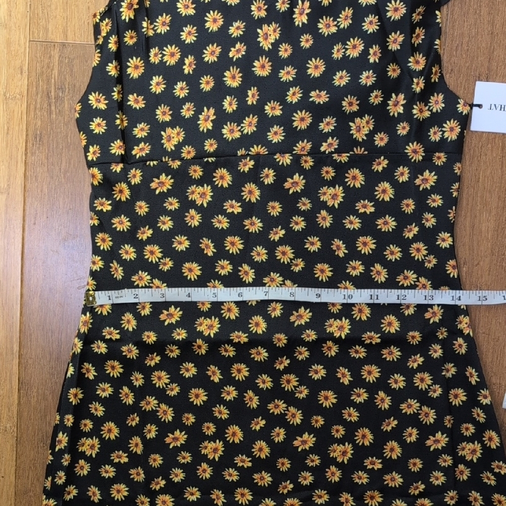 WeWoreWhat Cowl Ditzy Daisies Midi Dress - Picture 12 of 15